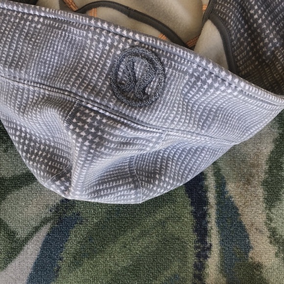 Lululemon scuba jacket - Picture 4 of 5